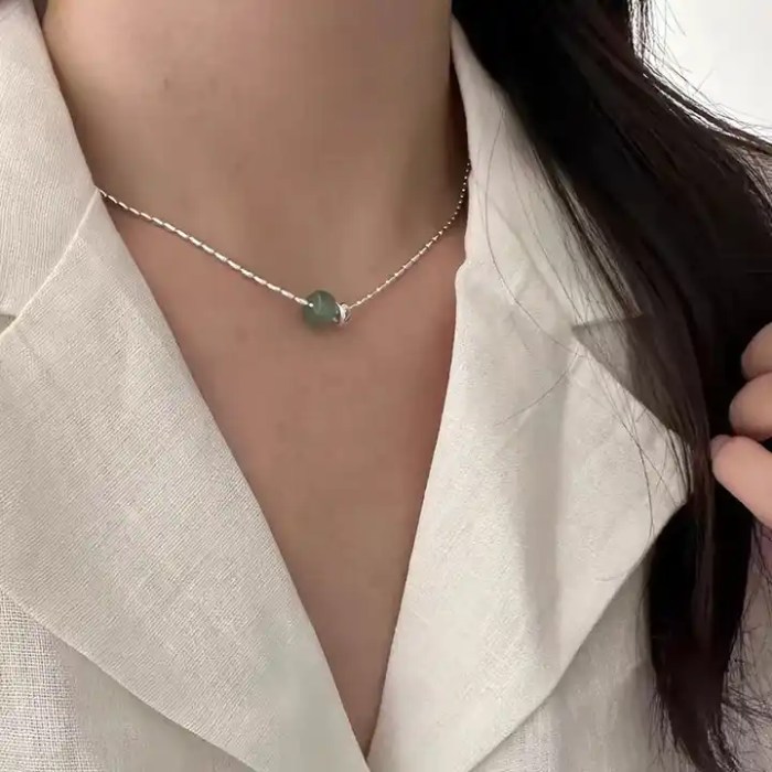Custom-made fashion accessories